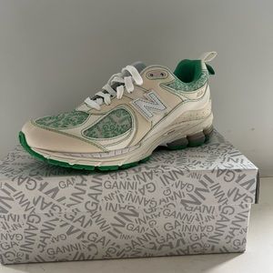 Ganni x new balance sneaker !